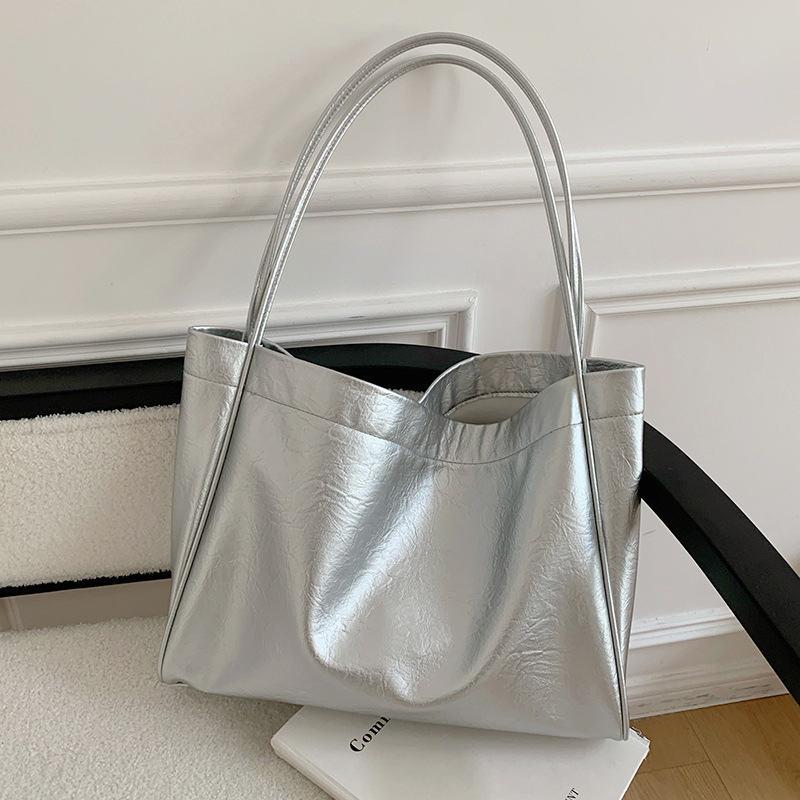 Luxury Bags Reseller - Casual grote capaciteitstassen voor woon-werkverkeer Designer