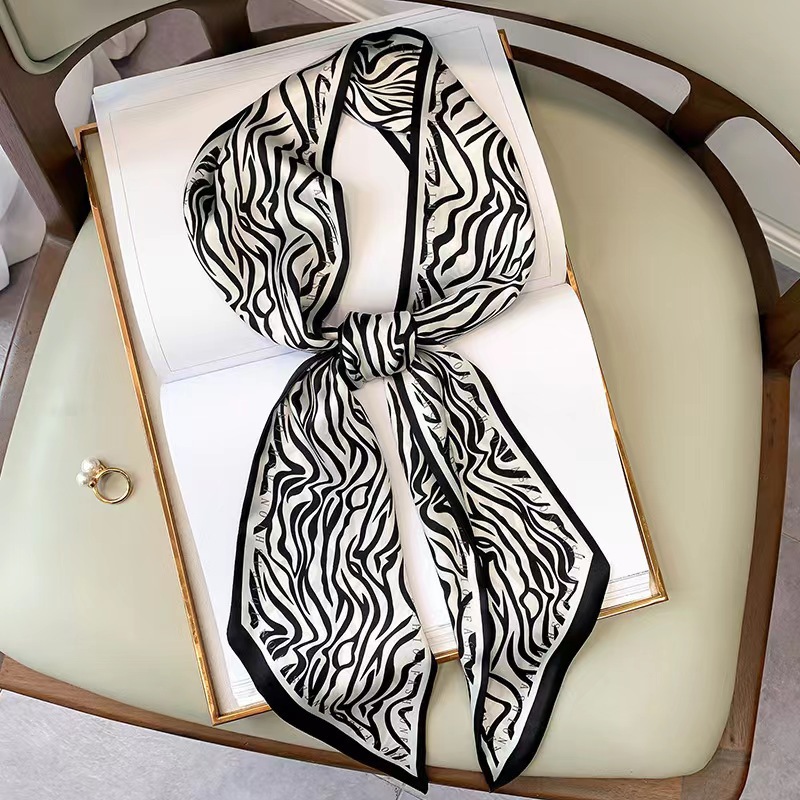 Luxury Bags Duffle - Luxe Zebra Print Zijden Vierkante Sjaal