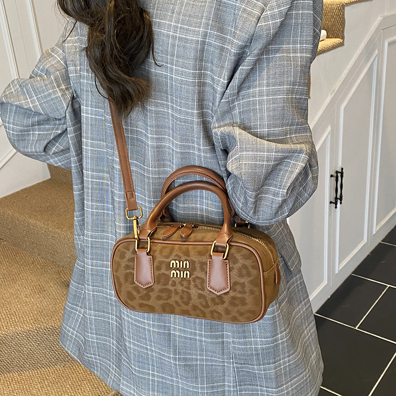 Nieuwe luxe vintage en niche l - Luxury Bags Valentino recensie en prijs