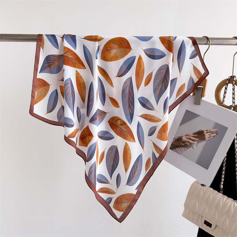 Luxe Merk Print 70 Cm Vierkant - Luxury Bags Brand recensie en prijs