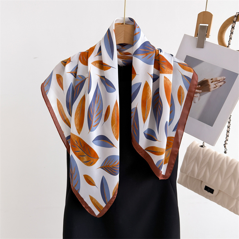 Luxe Merk Print 70 Cm Vierkant - Luxury Bags Brand recensie en prijs